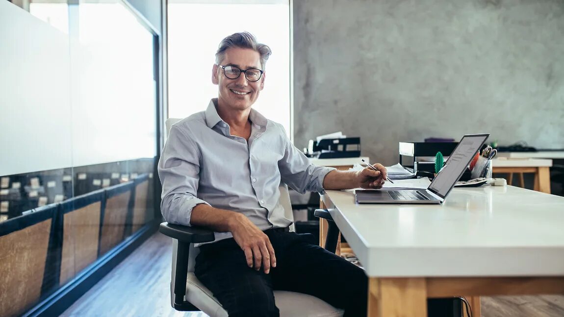 взрослый бизнесмен