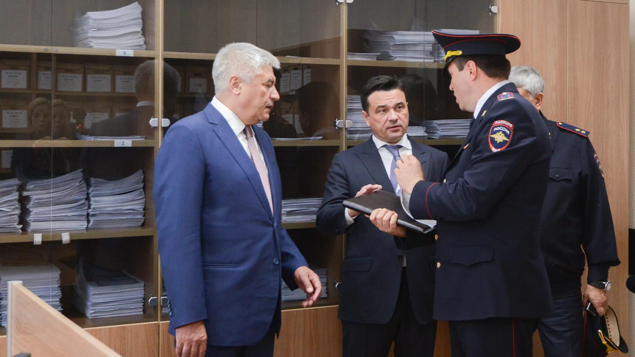 Что с колокольцевым последние новости. Колоколов мвд. Колокольцев смеется. Краснов и колокольцев. Колокольцев министр внутренних дел фото.