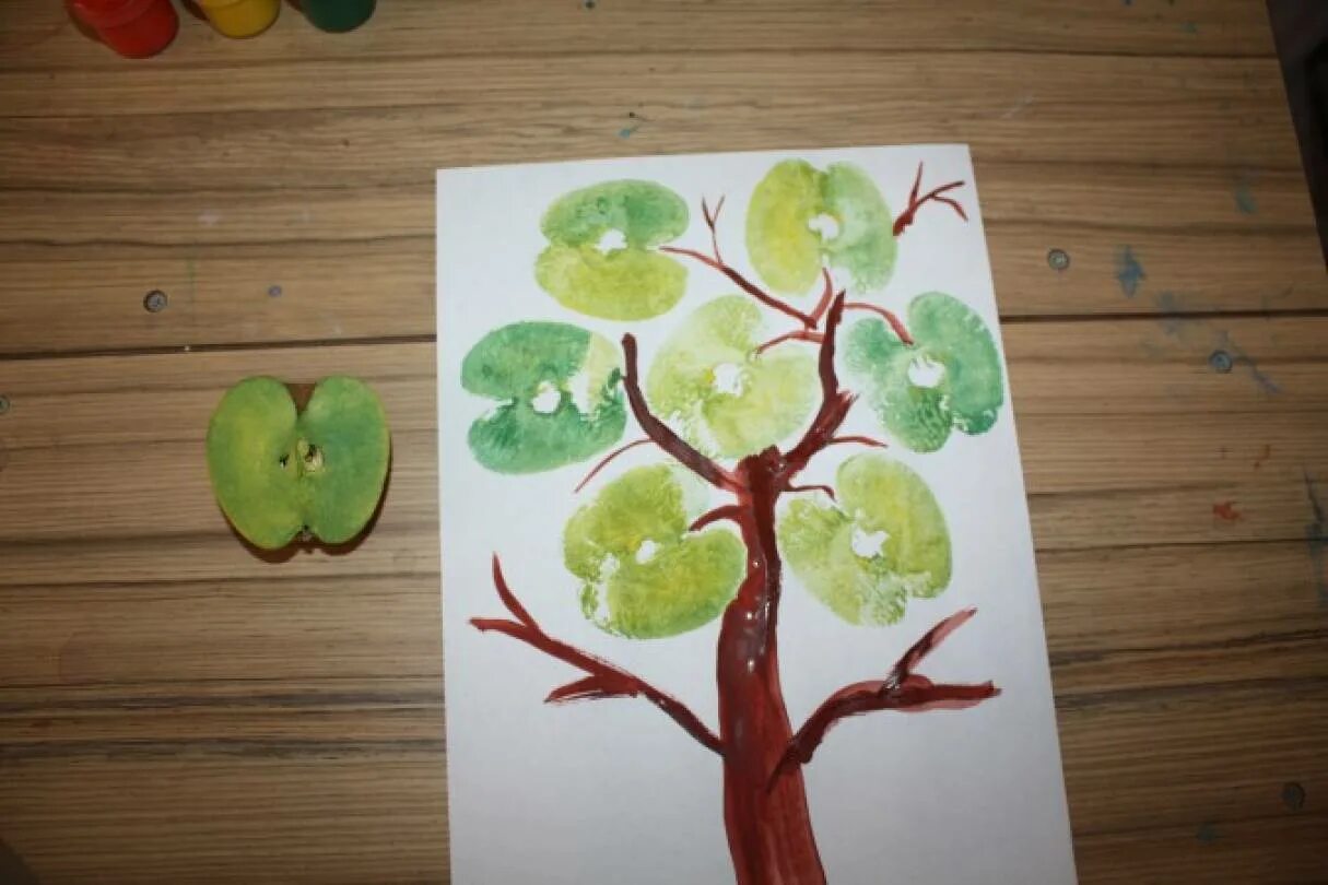 Дерево первая младшая группа. Рисование в младшей группе. Рисование в раннем возрасте в детском саду. Рисование с детьми младшей группы. Нетрадиционные техники рисования для детей раннего возраста.