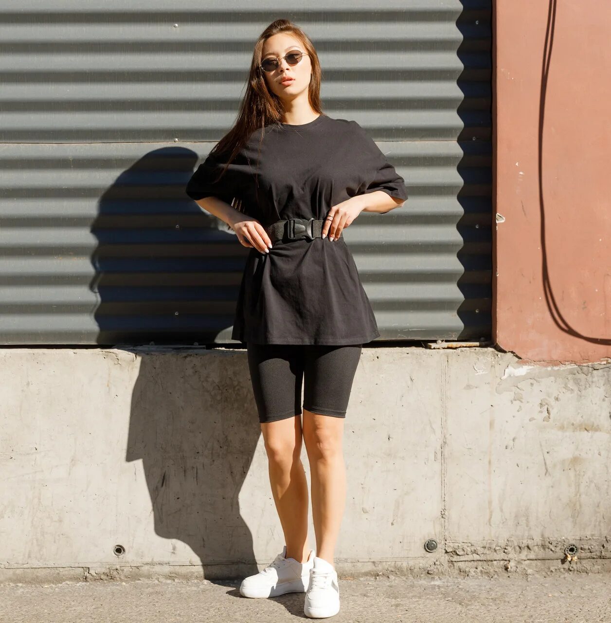 Пиджак оверсайз с поясом. Пояс оверсайз. Пояс оверсайз. Свитер оверсайз с ремнем. Рубашка оверсайз с поясом.