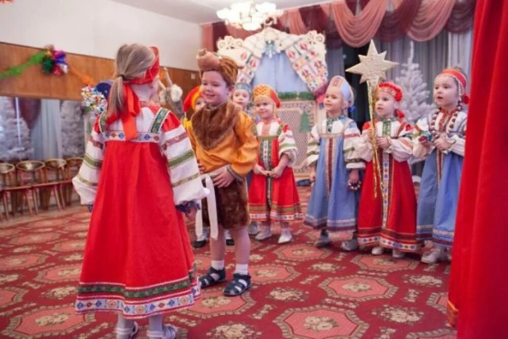 Коляда развлечение в детском саду. Развлечение колядки в средней группе детского. колядки театрализация. забава колядки в детском саду (костюм). развлечение святки колядки в доу.