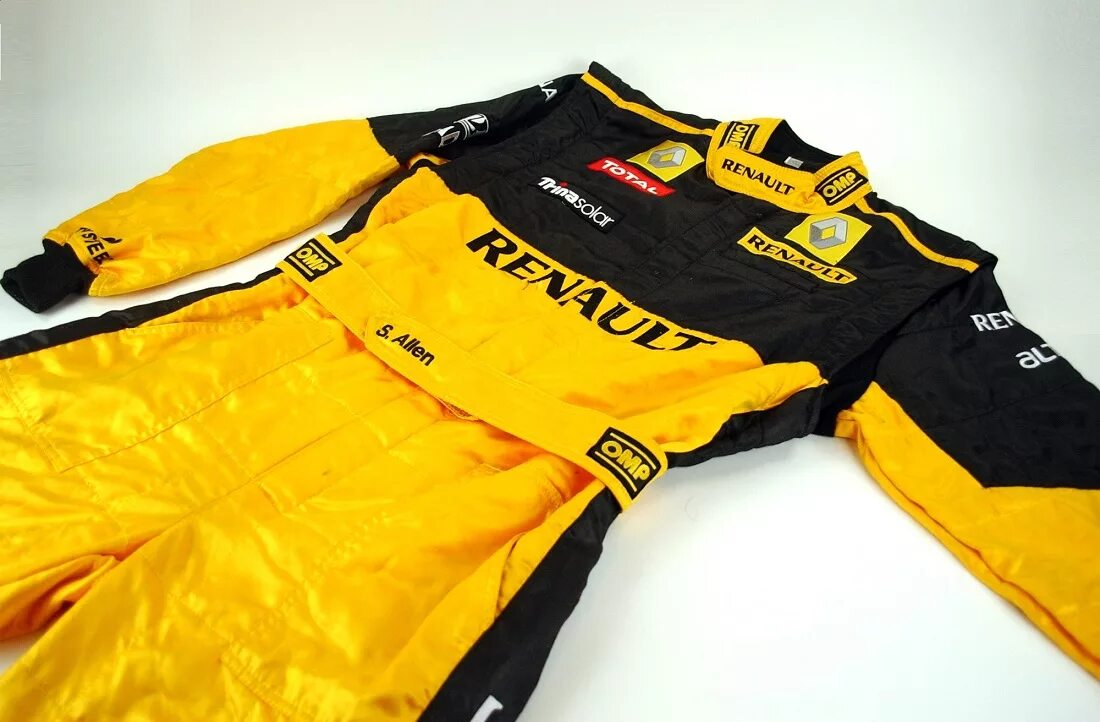 Polo red bull f1. Одежда ф 1. Lotus f1 team. Футболка поло red bull pepe. Aston martin f1 одежда.