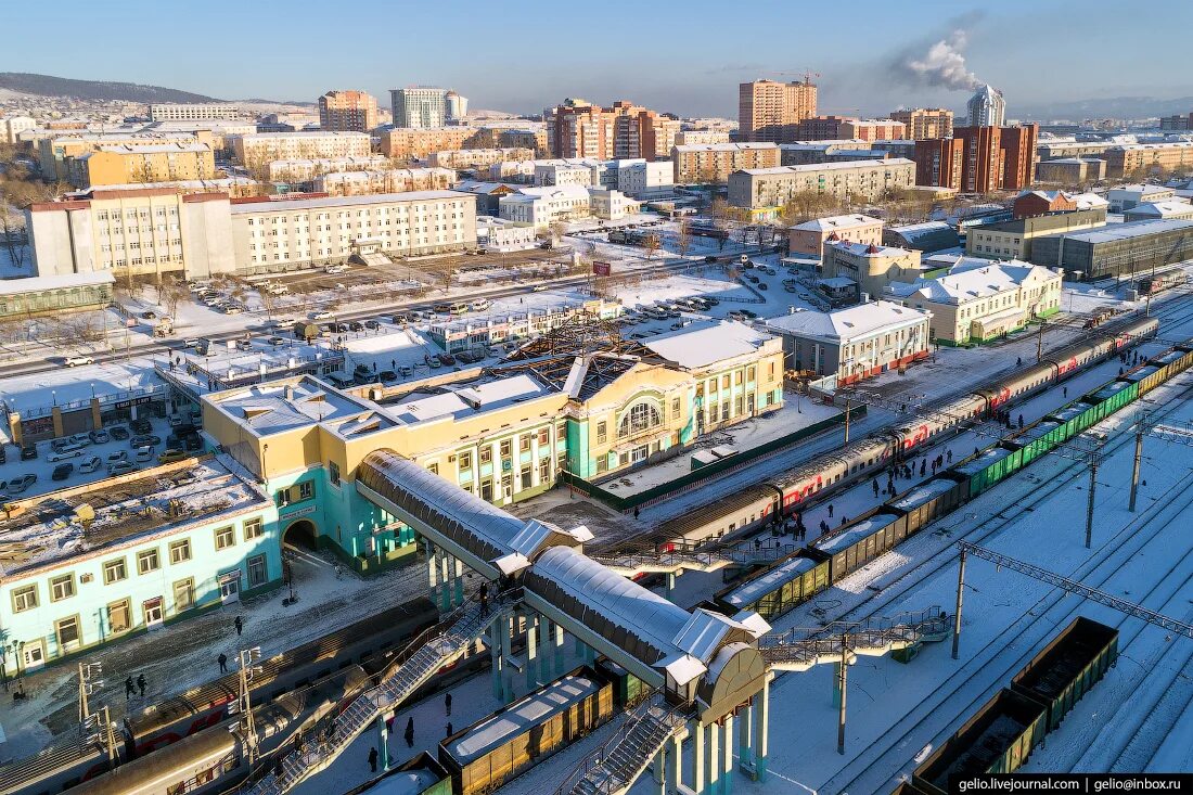 Улан удэ. Столица Бурятии Улан-Удэ. Улан-Удэ центр города. Вокзал Улан-Удэ. ЖД вокзал Улан-Удэ.