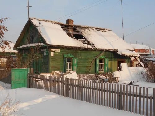 Омск дома в старом кировске. Снять частный дом в омске. Дом в омске старый кировск. Омск старый кировск мельничная 11. Дом в омске старый кировск.