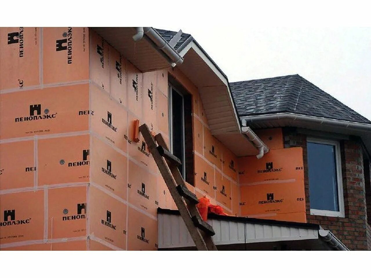 штукатурка пеноплекса стенах. оштукатуривание стен по пеноплексу. оштукатурить пеноплекс. штукатурка по утеплителю пеноплекс. теплоизоляция фасада пеноплекс.