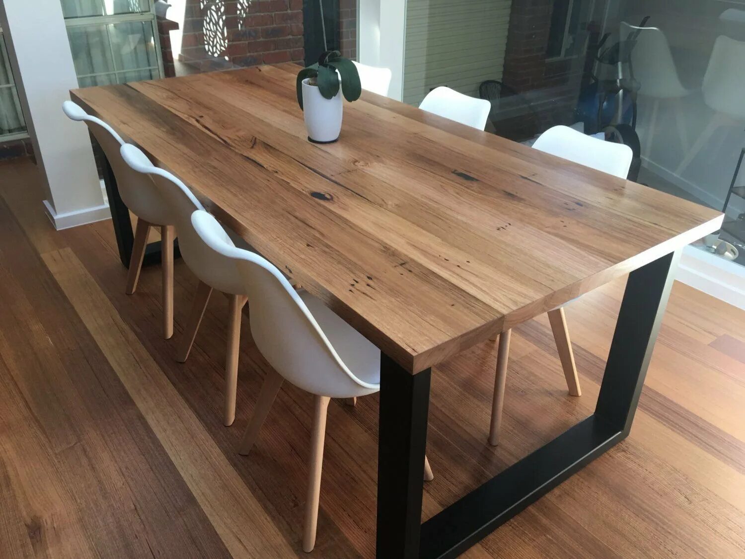 Обеденный стол Orlando Wood Table. Кухонный стол лофт дуб Кельтик. Стильный деревянный стол. Стол с деревянной столешницей. Стол с толстой столешницей