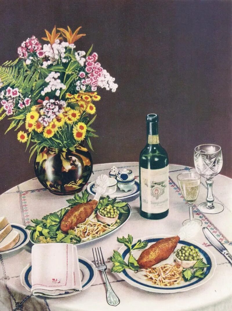 Блюда советских времен. Еда в советском союзе. Блюда в стиле советского союза. Советская книга о вкусной и здоровой пище 1952. Блюда советских времен.