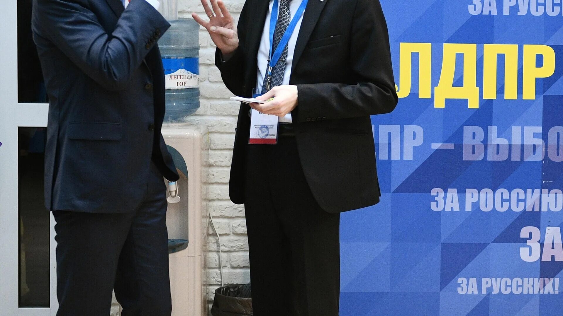 Глава партии лдпр. Дюпин александр сергеевич лдпр. современный лидер лдпр. лдпр хабаровск. козин виктор лдпр.