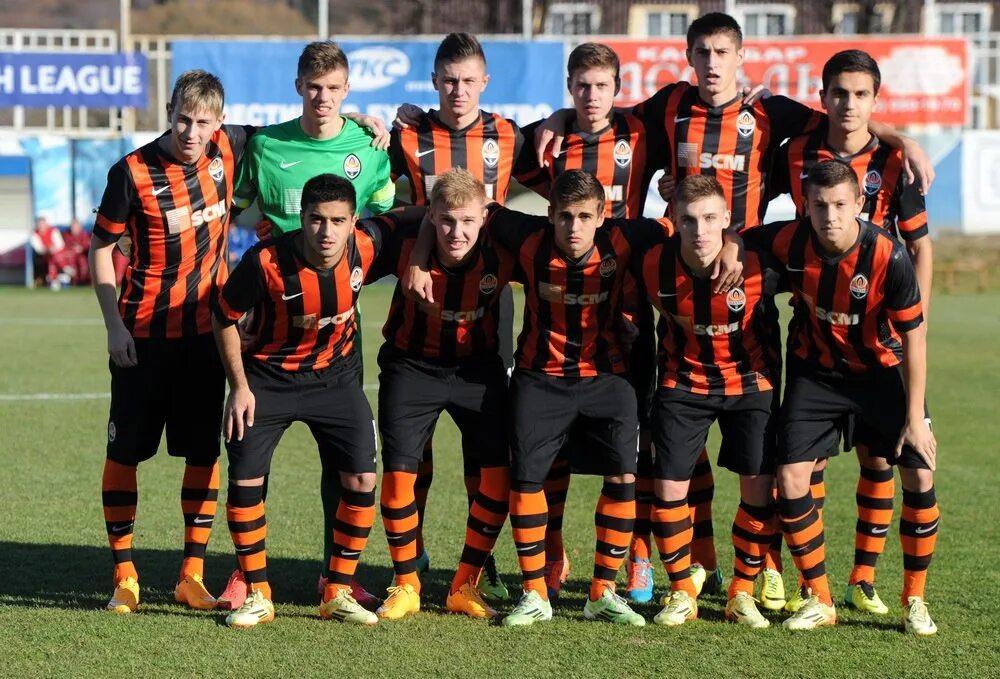 Шахтер состав команды. Шахтер состав команды. Шахтер состав команды. Фк донецкий шахтер. Шахтер состав команды.