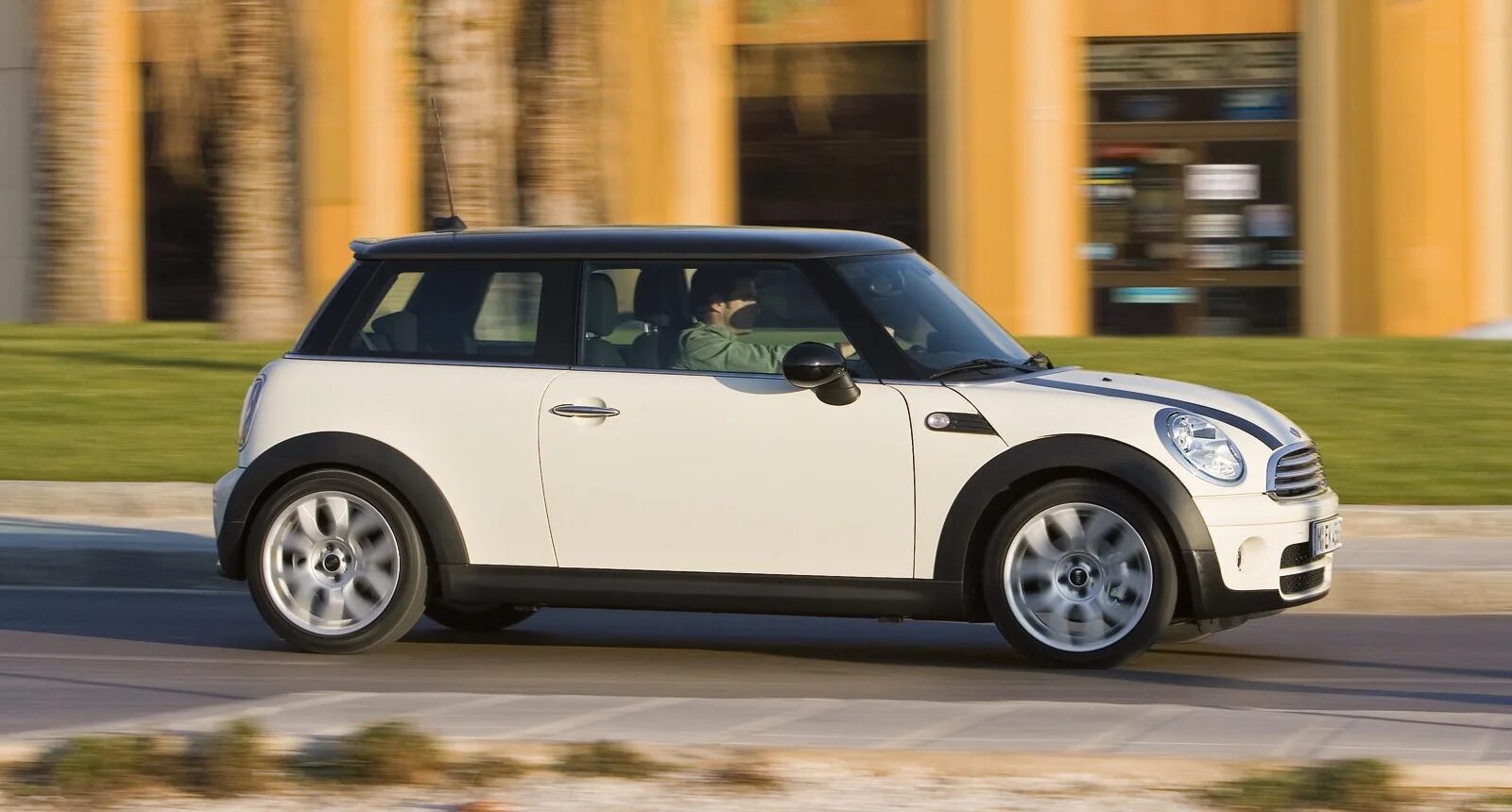 Mini cooper r56 john cooper works двигатель. 6. Mini one r56. Мини купер кантримен. Mini cooper кабриолет.