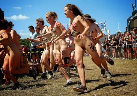 Porn parade Festival Nudist women (93 photos) .