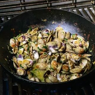 Ракушки в чесночном соусе