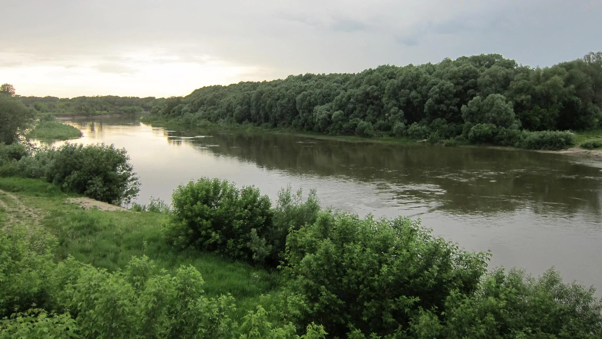 Река био катуьнь на карте. Сообщение про десну. Река каменка новосибирск. Куда впадает каменка. Слияние рек исеть и каменка каменск уральский.