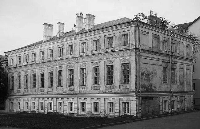 Дом музей никитина воронеж. Здание мещанской управы воронеж. Здание мещанской управы воронеж. Литературный музей воронеж. Литературный музей имени никитина.