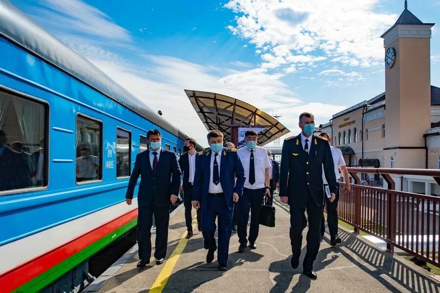 Поезд 327 нижний бестях владивосток. Алдан железная дорога. Бестях тында. Поезд нижний бестях тында. Поезд нижний бестях владивосток.