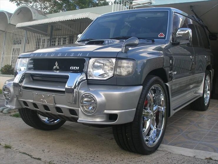 Обвес на Паджеро 2. Mitsubishi Pajero 2001 Tuning. Митсубиси Паджеро 2 в обвесе. Pajero 1998 Tuning. Тюнинг паджеро купить