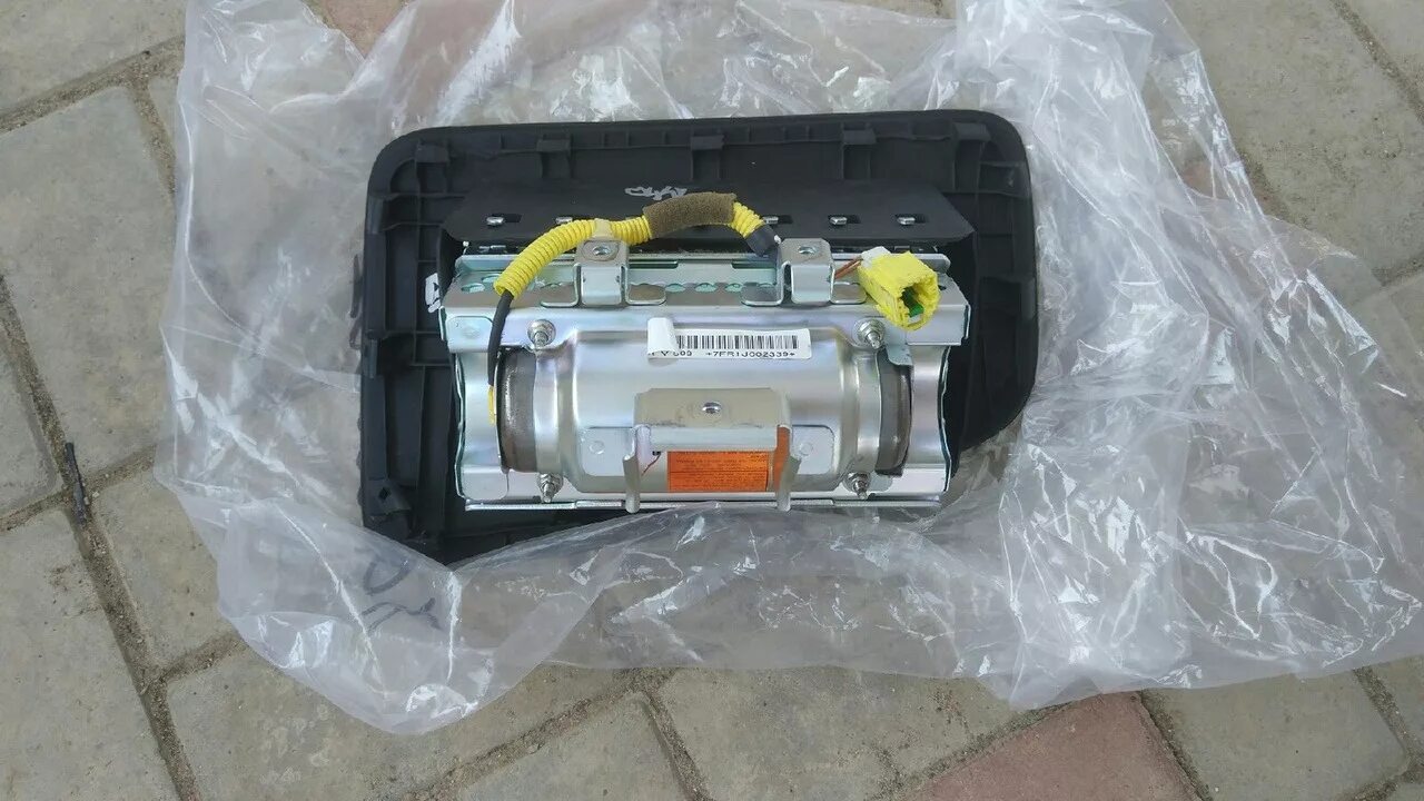 Подушка пассажира - Subaru Impreza WRX (GD, GG), 2 л, 2005 года запчасти DRIVE2
