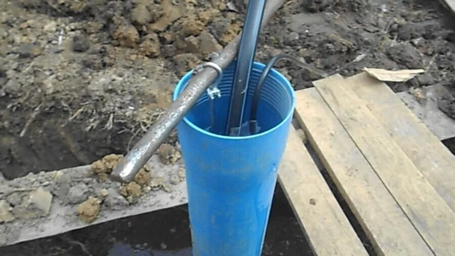 скважина водяная обустройство после бурения. обустройство самоизлива скважины. насос для прочистки скважины. после бурения скважины. после бурения скважины.