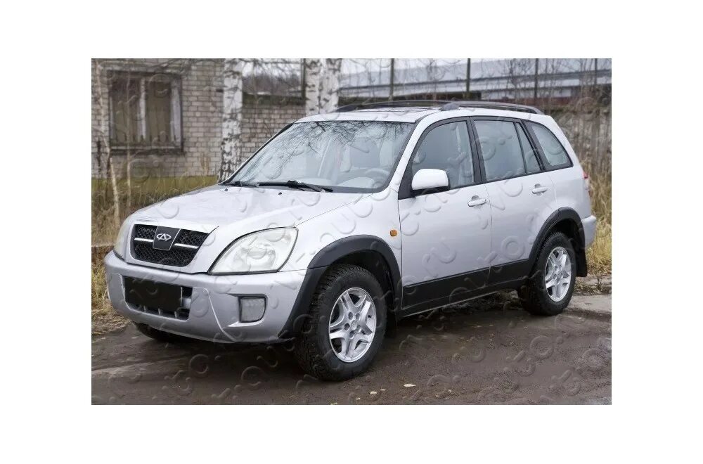 Чери накладки на арки. Chery tiggo t11 расширители арок. расширители арок на чери тигго т11. chery tiggo t11 2005. чери тиго т11 с расширителями арок.