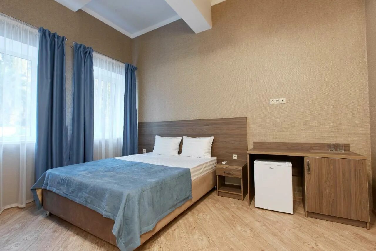 Old gagra hotel абхазия. Old gagra hotel абхазия гагра. Old gagra (старая гагра) 2*. лазурный берег гагра. пляж отеля олд гагра.