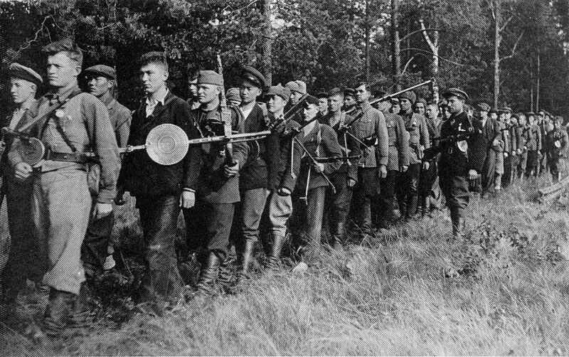 Партизаны в строю. Карпатский рейд Ковпака. Карпатский рейд 1943 Партизан. Партизанский отряд Ковпака в годы Великой Отечественной войны. Карпатский рейд партизанского соединения с.Ковпака.