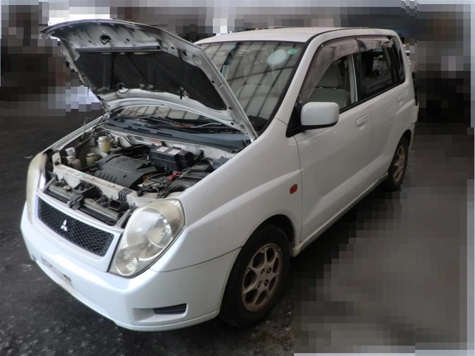 Двигатель митсубиси мираж динго. Mitsubishi mirage dingo 2002 аккумулятор. мицубиси динго 2001 подкапотка. топливный фильтр мицубиси мираж динго. митсубиси мираж динго.