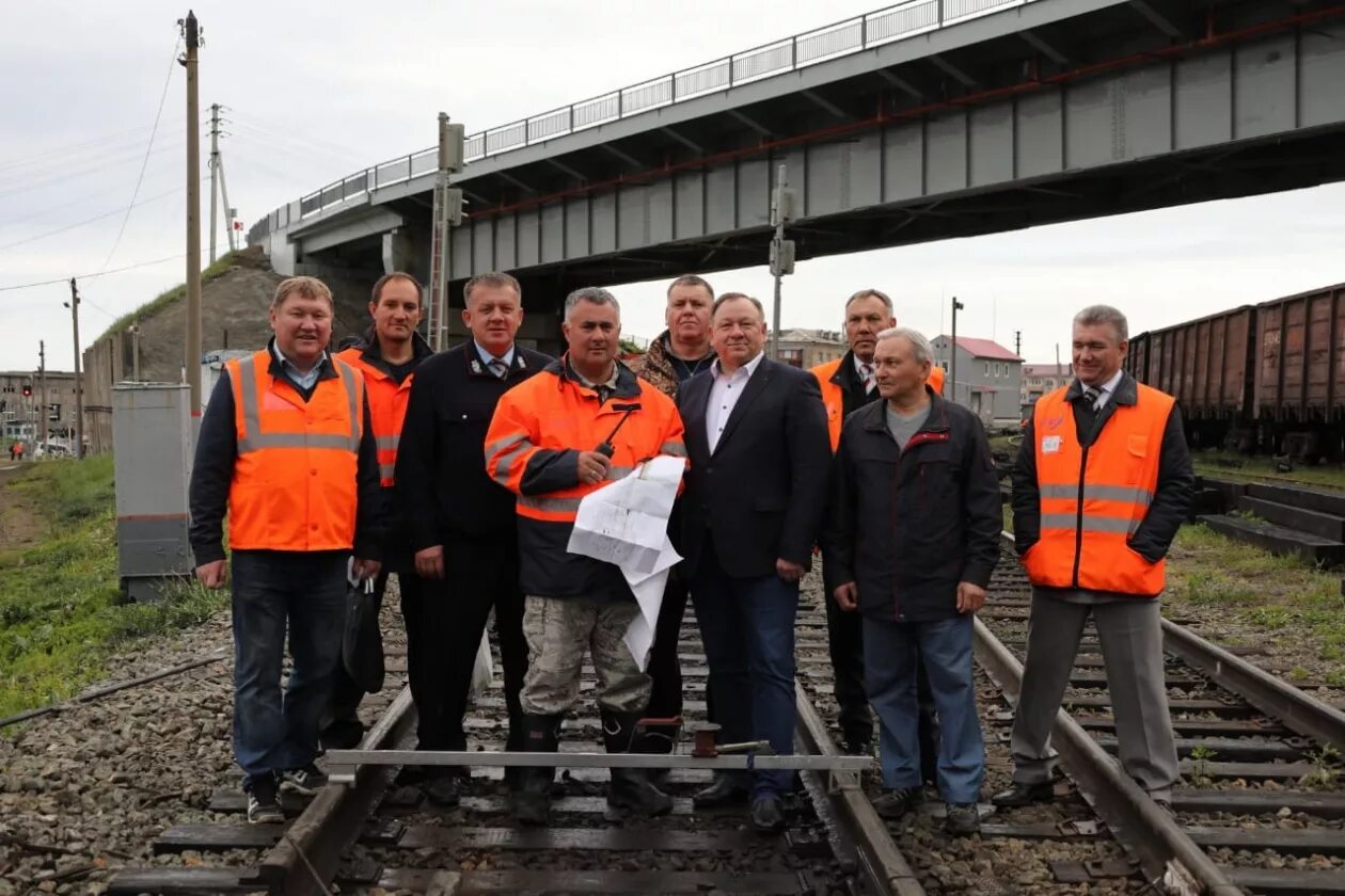 Пч иссо ржд. Ограждение мостов и путепроводов. Сахалинская ж. Пч-иссо дистанция инженерных сооружений. Пч иссо ржд.