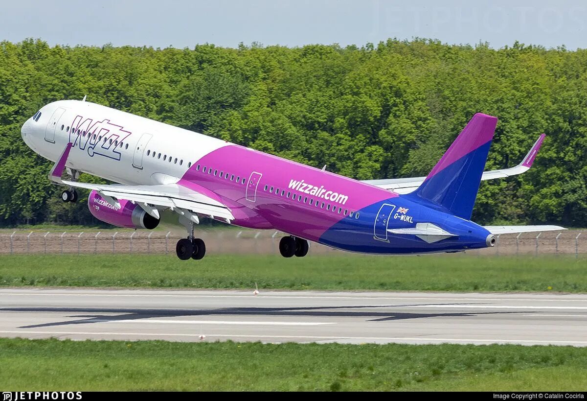 Uk g. Аэробус а321 Wizz Air. A321-27nx Wizz Air. A321 Wizz Air China. Wizz Air a330.