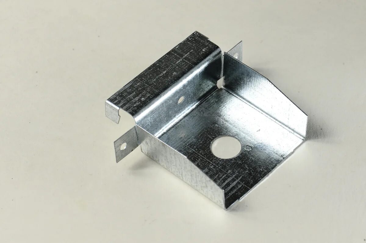 Продольный и поперечный электрический соединитель. Соединитель профиля соединитель профиля для гипсокартона 60х60х3. Соединитель поперечный для профиля 60/27. Поперечные соединители. Мост поперечного соединения м8-3у.