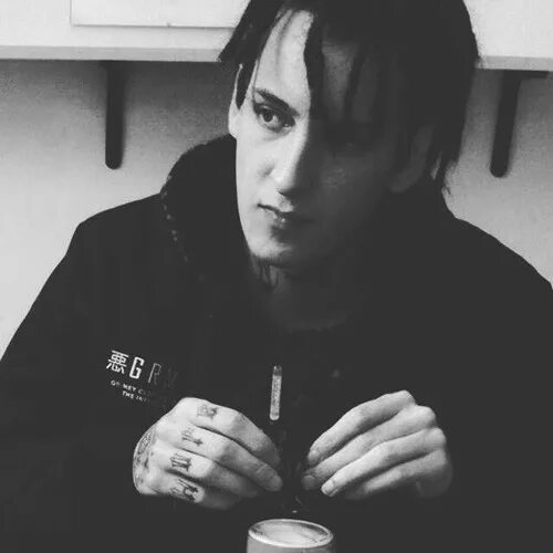 Олег нечипоренко. Yvn kxx фото. Yvn kxx 2011. Yvn kxx. Kizaru.