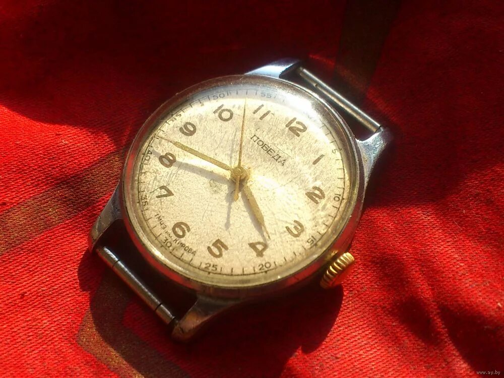 Часы победа 1 мчз им кирова с днём победы. Часы победа калибр. Часы победа с орлом. Часы победа санкт петербург. Часы победа 1991.