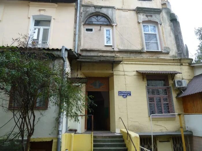 Улица горького 27 иркутск. Улица горького 42. Феодосия, ул. Г лесосибирск (красноярский край), ул горького, д 24. Горького 44 сочи.