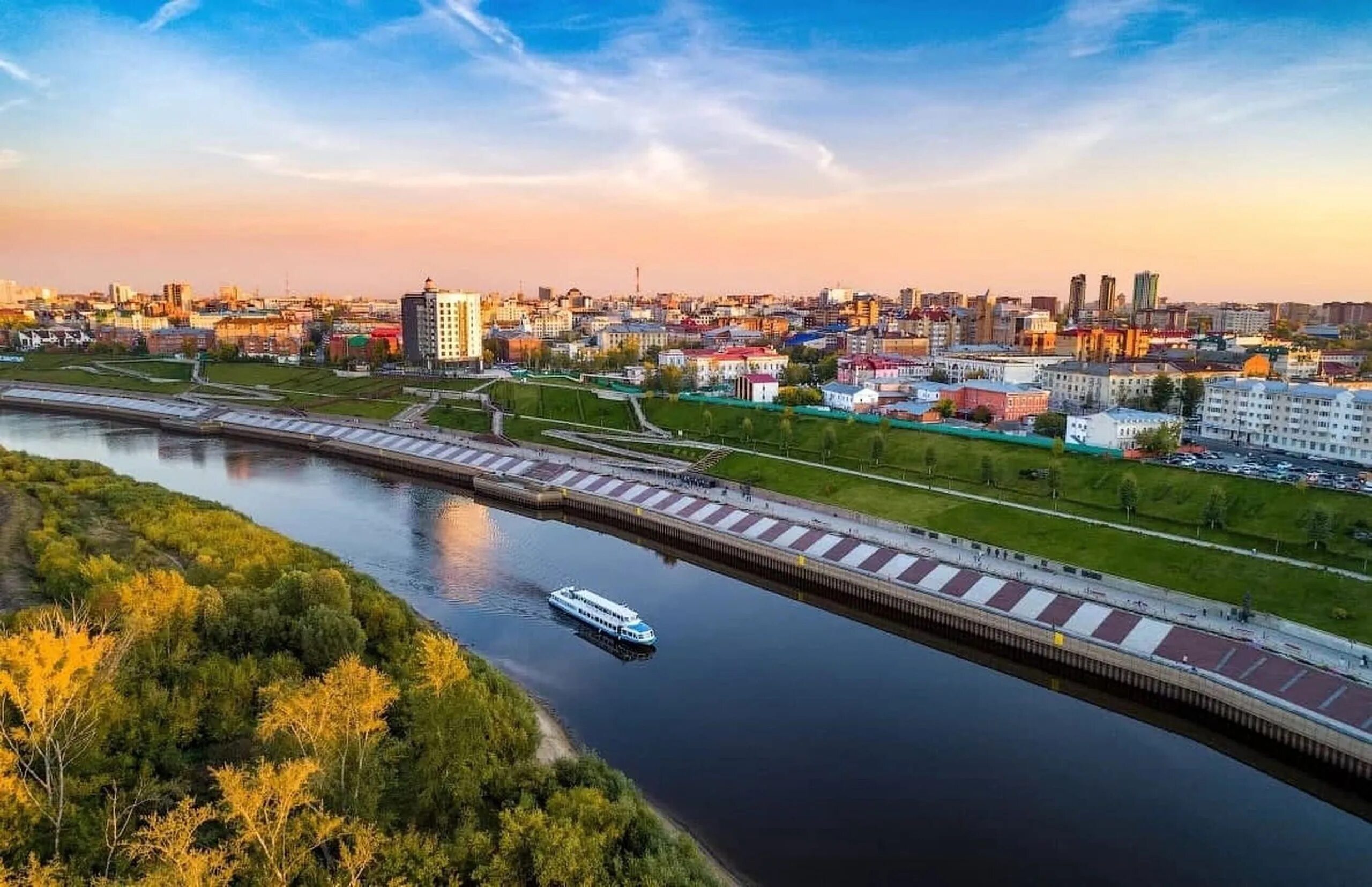 Нужных тюмень. Город Тюмень. Тюмень город в России. Набережная Тюмень. Современная Тюмень.