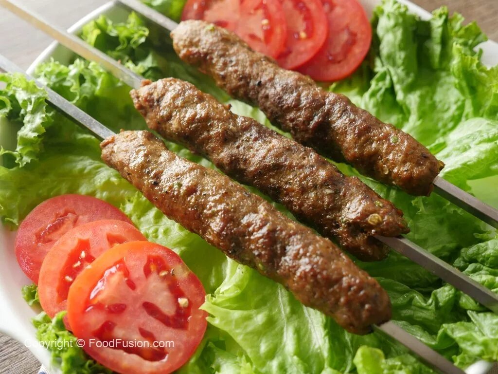 Лук для люля кебаб рецепт. Seekh Kabab. Кабаб кабаб. Люля-кебаб Гиждуванский. Lamb Seekh Kebab.