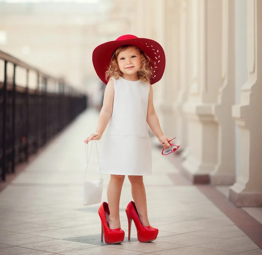 Платье для маленькой девочки. Маленькая модница. Для маленьких модниц. Цветы. Одежда для маленьких модниц.