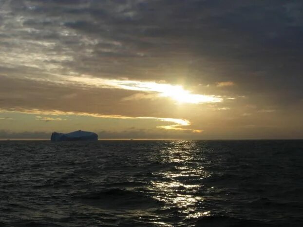 Океаны юга россии. Моря Беллинсгаузена море. Море Беллинсгаузена фото. Моря Южного океана. 5 Морей Южного океана.