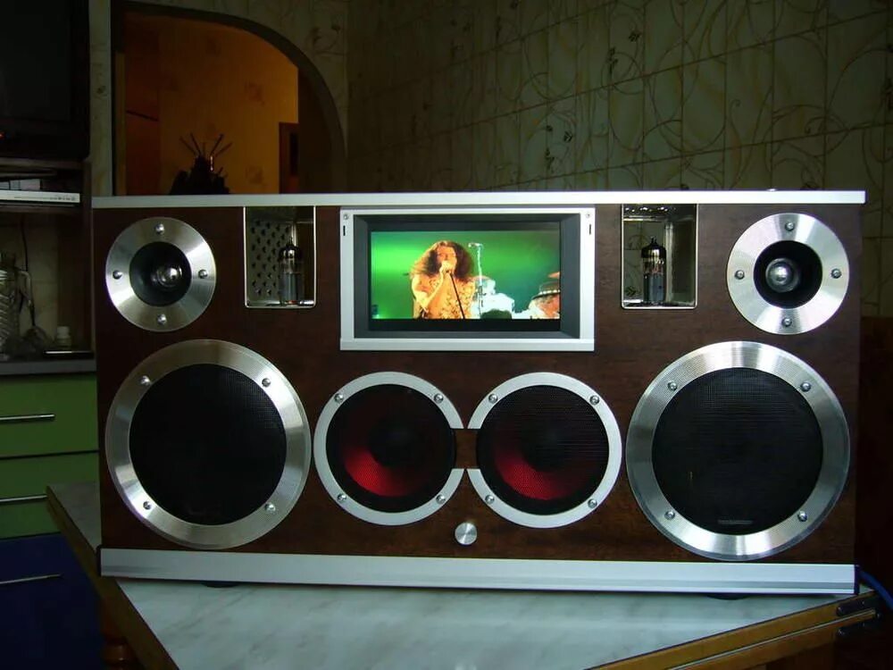 Автомагнитолы самодельные. Колонка Boombox Subwoofer. Самодельный Бумбокс 2.1. Audio DDR Boombox. Бумбокс из колонок 6ас.