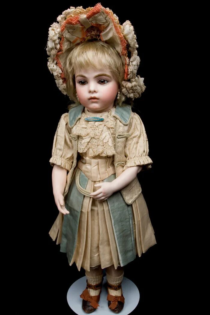 Старая куколка. Фарфоровые куклы Бэйбики. Старинные куклы. Старые фарфоровые куклы. Антикварные фарфоровые куклы.