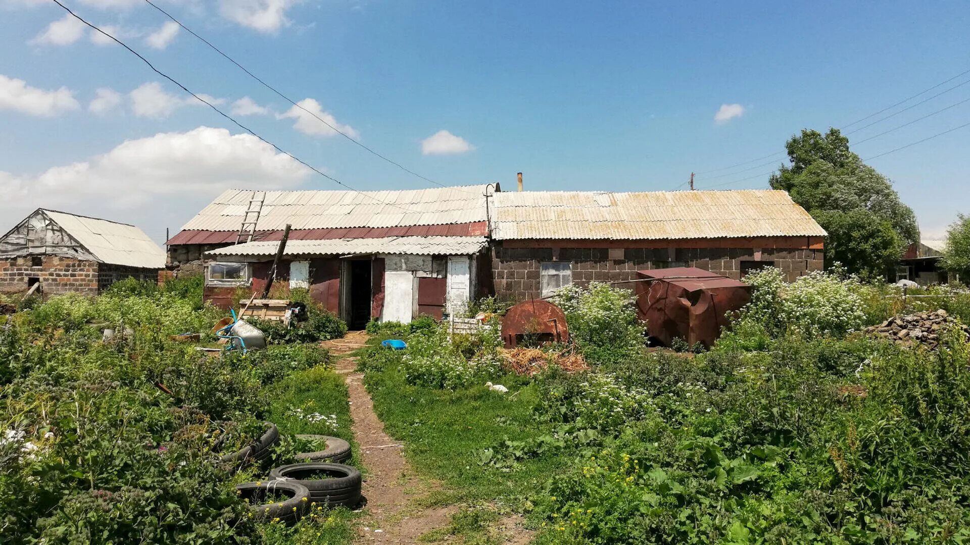 Участки в армении. Село Бавра Армения. Варденисский район. Село Кутакан Армения. Село Гндеваз Республика Армения.