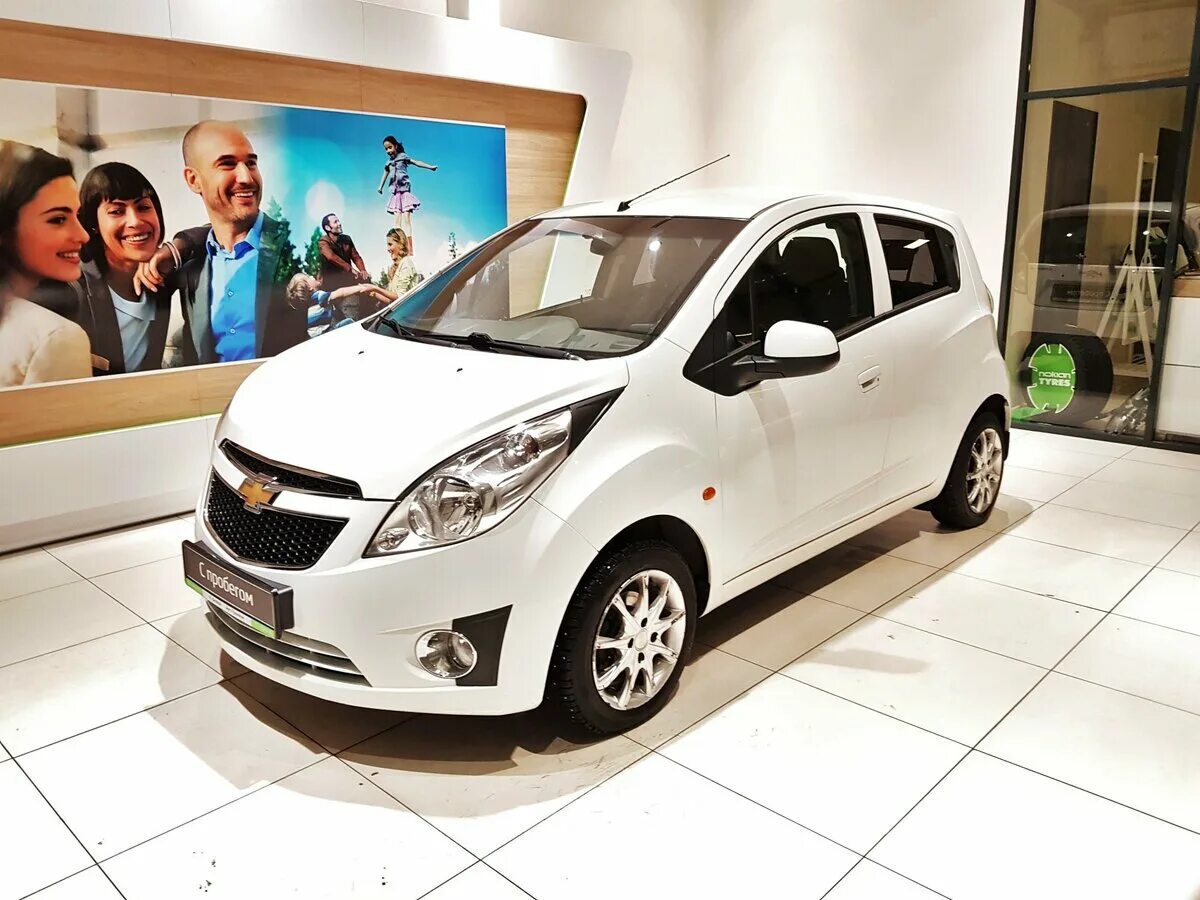 Chevrolet Spark. Chevrolet Spark 2022 автомат. Chevrolet Spark автосалон 2020. Chevrolet Spark 2020 белый. Ао спарк