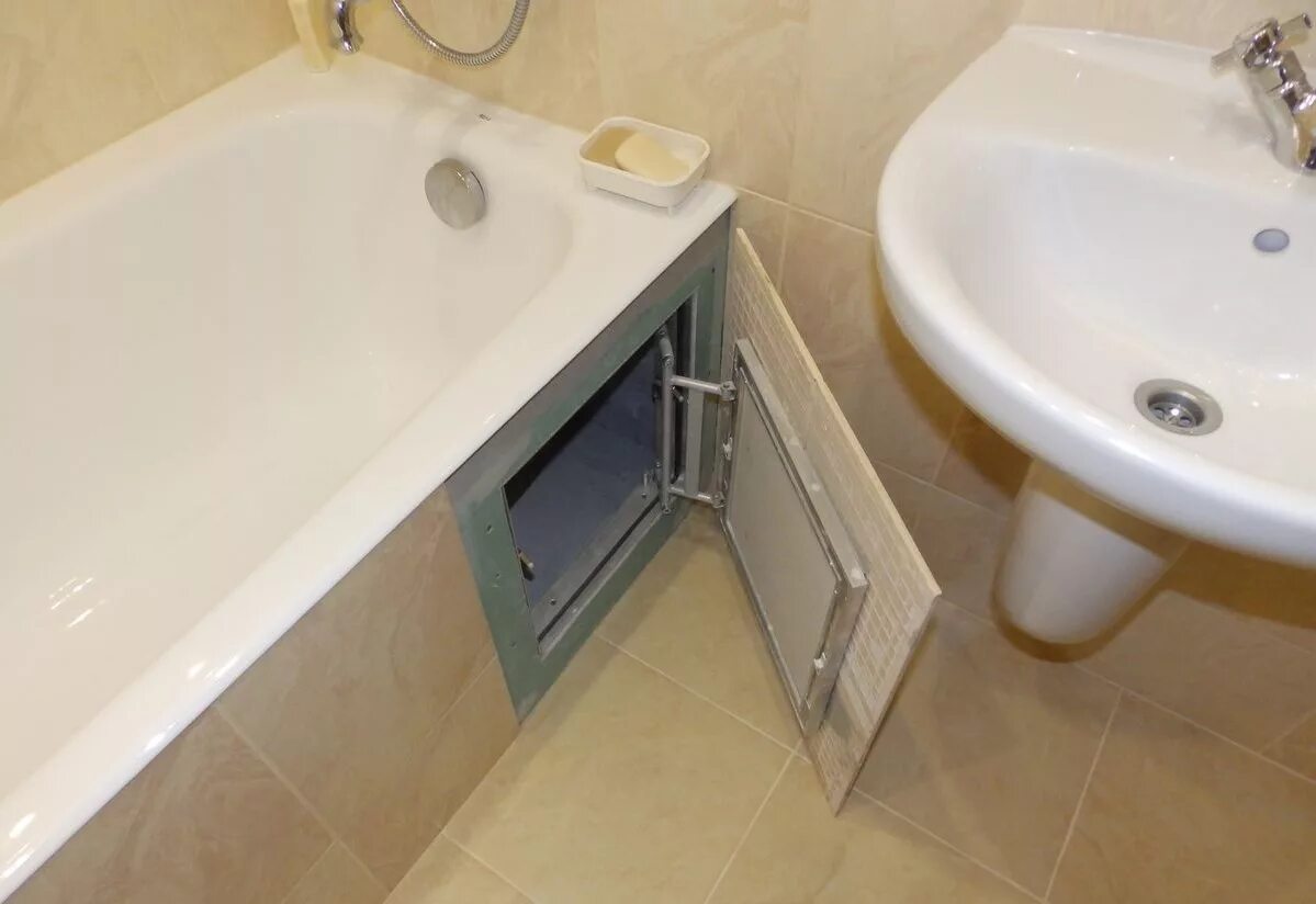 Дверцы под ванной. Экран под ванной. Ревизионный люк под ванной. Лючок под ванну. Экран с нишей для ванны