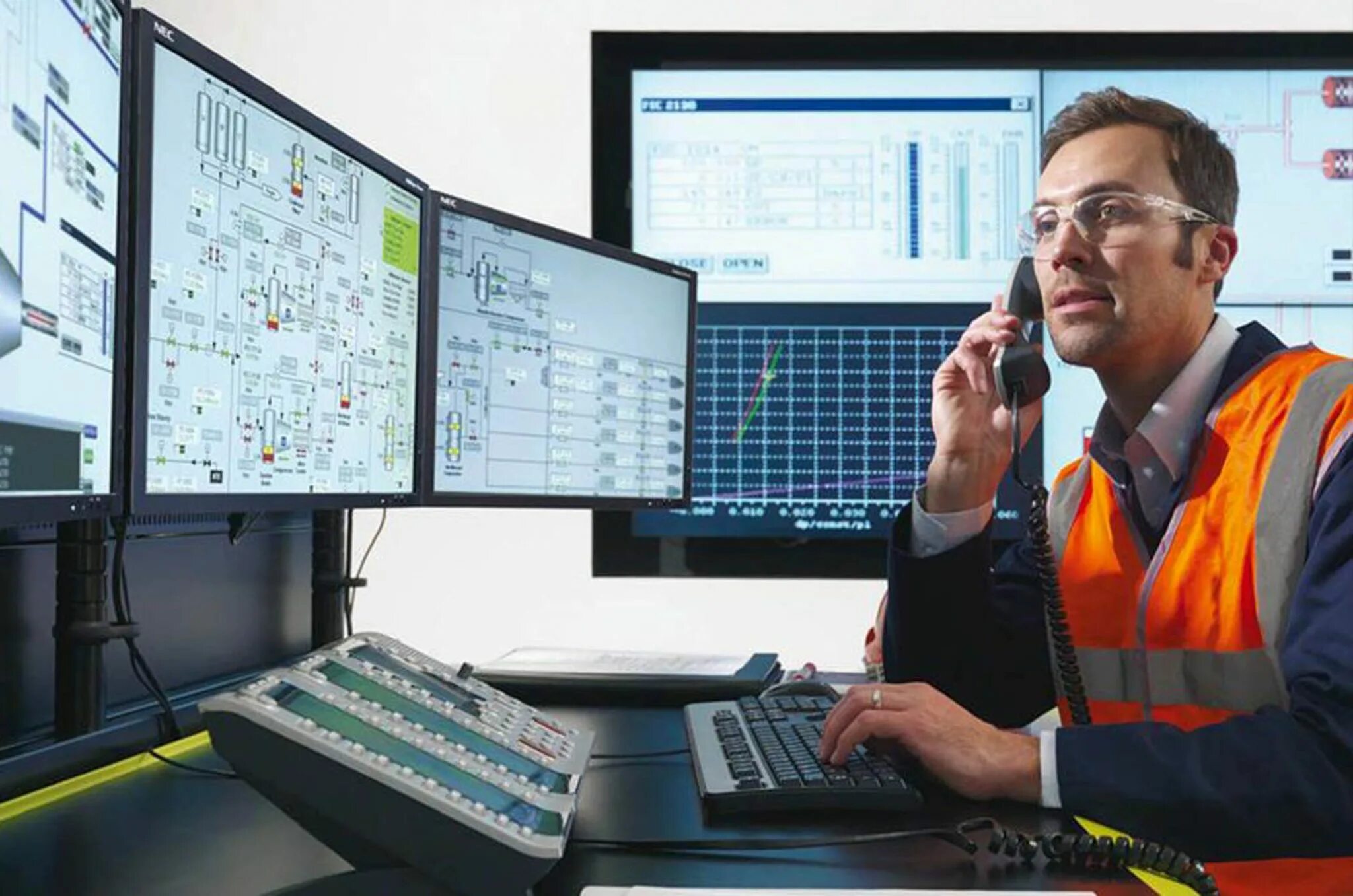 аварийно диспечерская служба. аварийно диспечерская служба. единая диспетчерская служба. диспетчерская жилищного хозяйства. диспетчерская жилищного хозяйства.