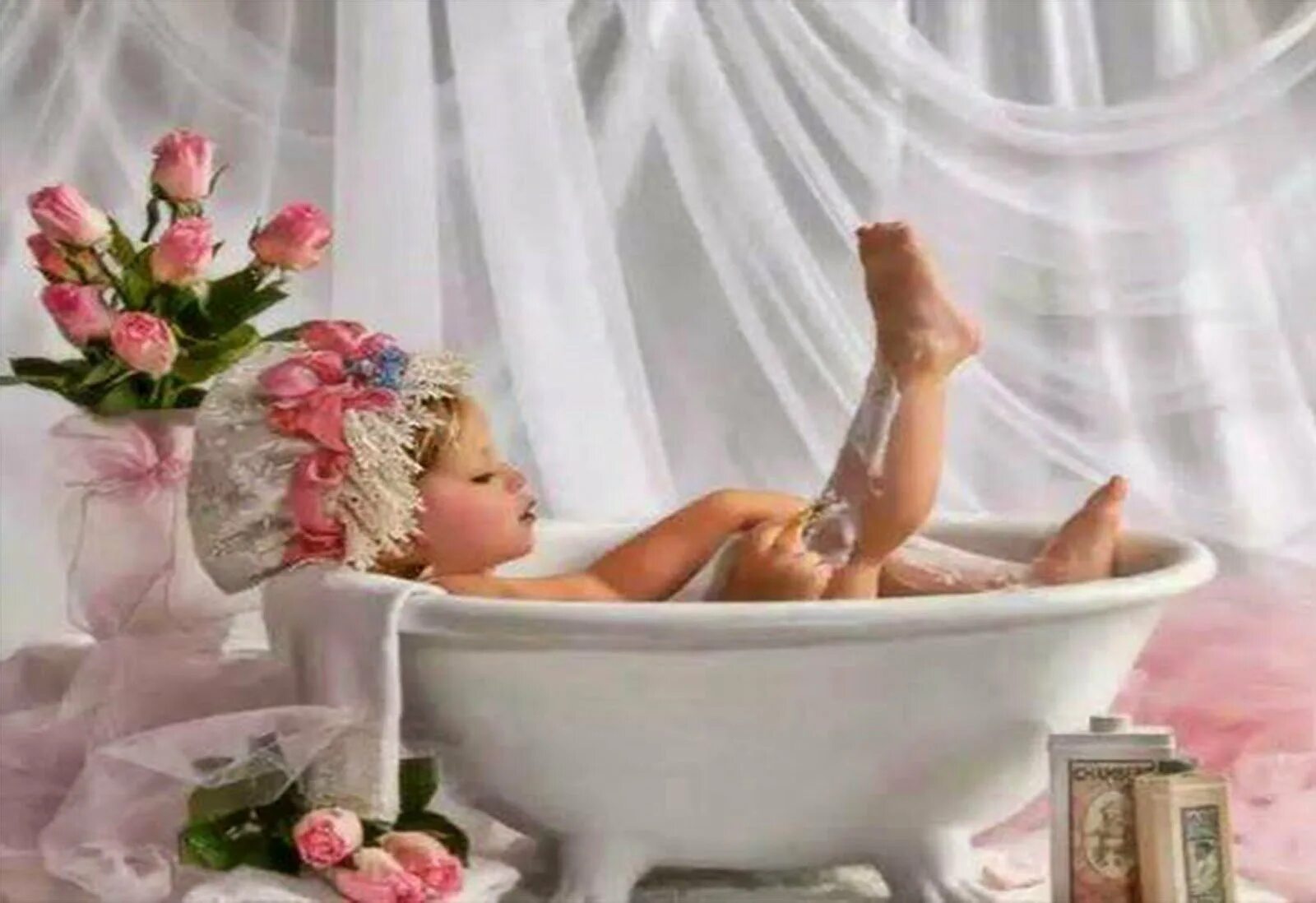 Доброе утречко девочки. Девочки в ванне. Красивая девушка в ванной. Доброе утро в ванной. Доброе утро детишки.