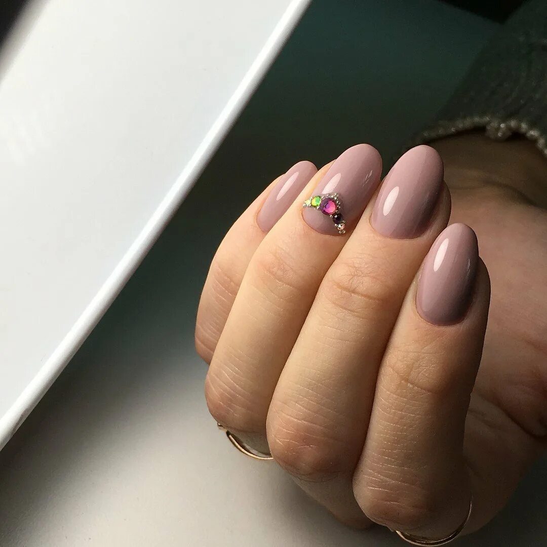 маникюр на короткие ногти овальной формы 2024. маникюр на овальную форму ногтей. нюдовый френч миндаль. маникюр на короткие ногти овальной формы 2024. маникюр на короткие ногти овальной формы 2024.