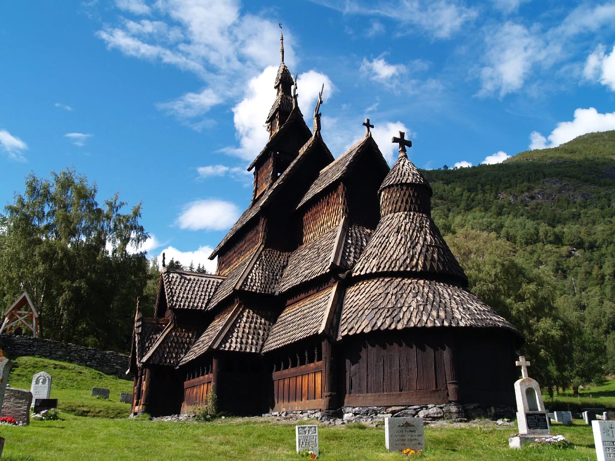 Wooden church. Церковь Боргунд в Норвегии. Деревянная Церковь Боргунд Норвегия. Ставкирка в Боргунне Норвегия. Ставкирка в Боргунне 900-летняя Церковь в Норвегии.