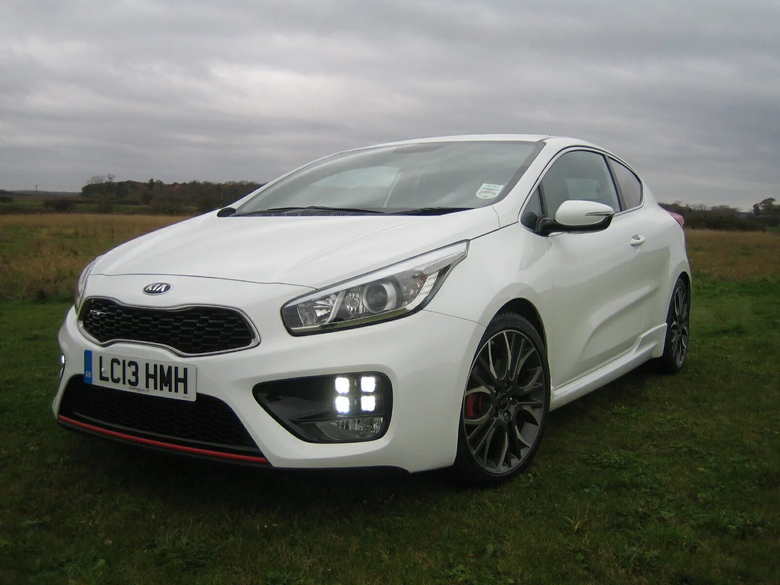 Kia Ceed gt. Киа СИД gt купе. Kia Ceed gt line 2014. Kia Ceed gt белый. Легкий сид