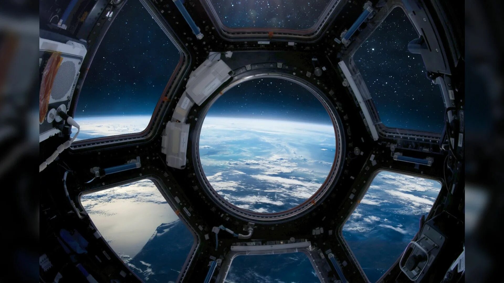 Земля в иллюминаторе фото "Mi piace": 7,897, commenti: 114 Paolo Nespoli (@astro_paolo) su Instagram: "S