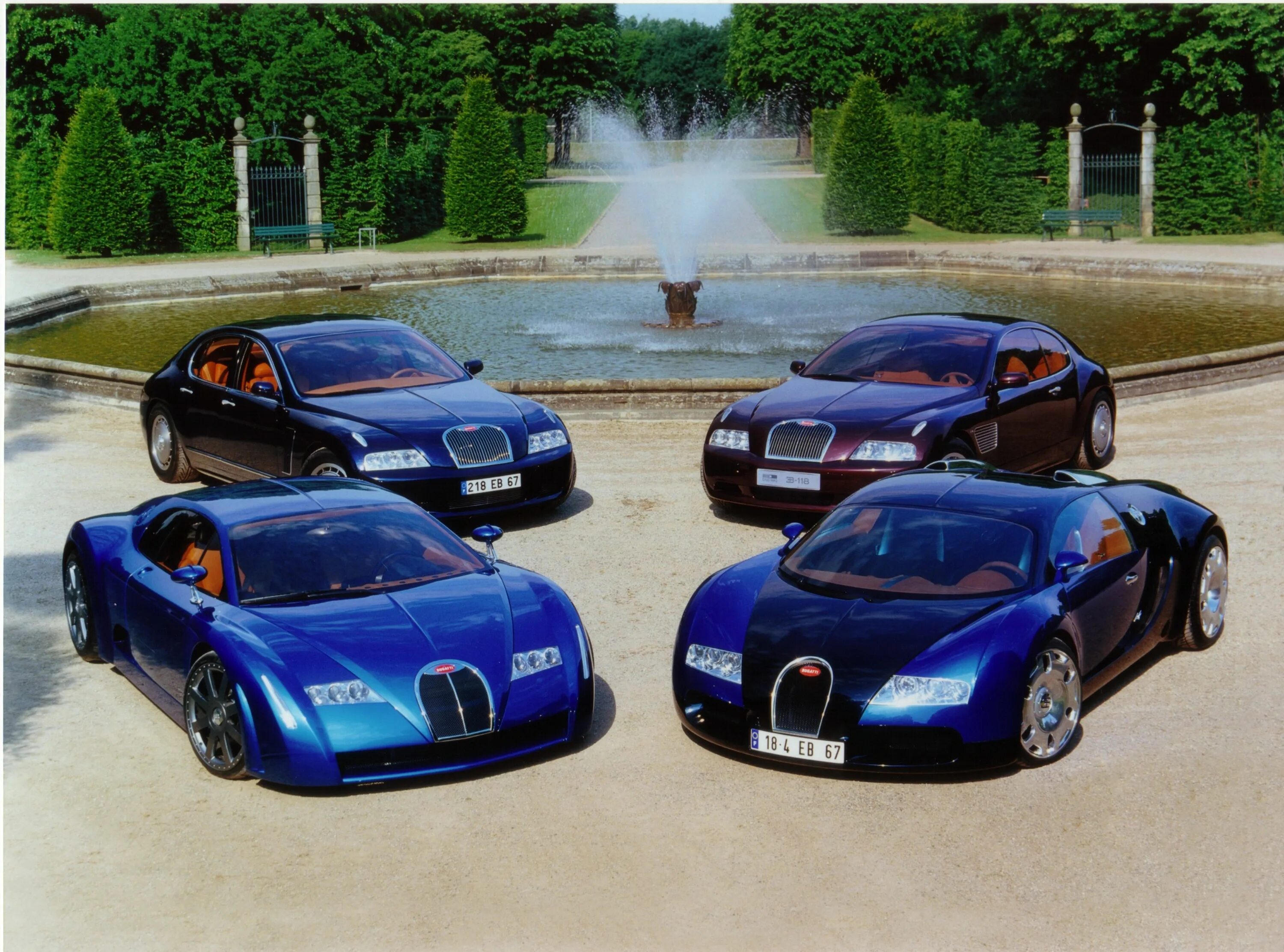 Сколько бугатти в мире. Bugatti Veyron 1999. Bugatti eb118. Лимузин Бугатти Вейрон. Bugatti Veyron автомобили Bugatti.