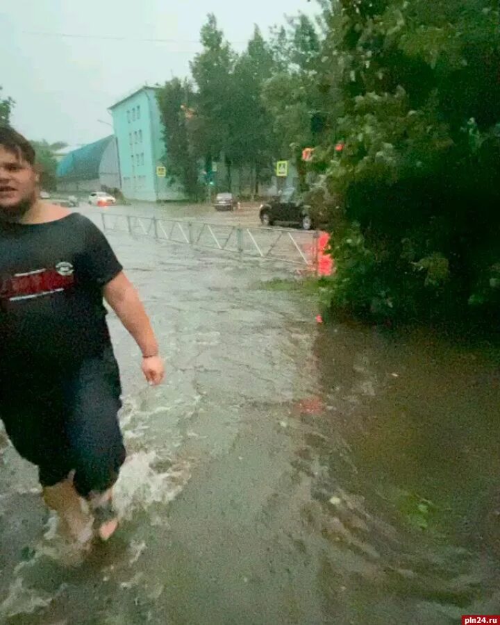 Подслушано Великие Великие Луки. Великие Луки ураган 25 06 2021. Великие Луки сейчас. Подслушано Великие Луки Великие Луки. Подслушано великие луки черный