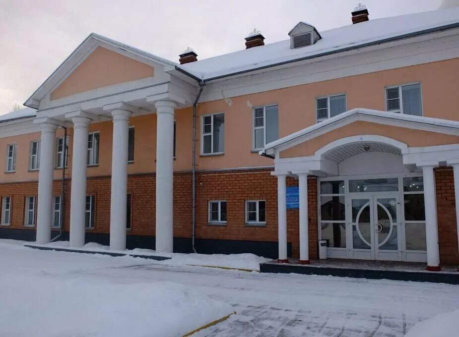 Днс мантурово костромской. Гостиница ладья козьмодемьянск. Белозерск гостиница велес. Гостиница мантурово костромская область. Дом купца крутикова мантурово.